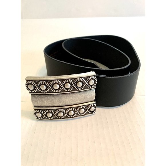 women’s black leather belt with silver embossed buckle made in Spain. - Picture 3 of 10